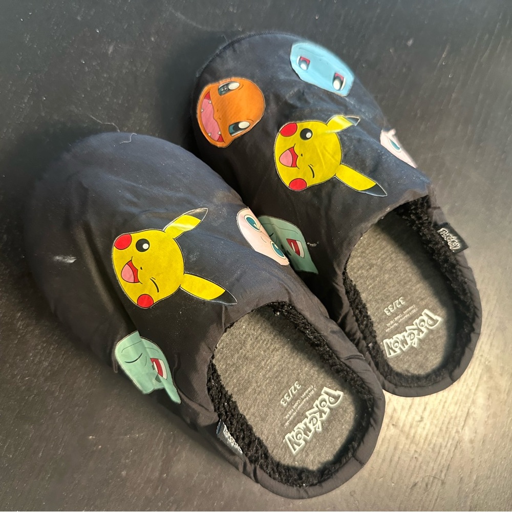 Black Pokémon Slippers with Character Print, Zara, size 1